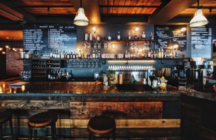 Bar W2のカウンター